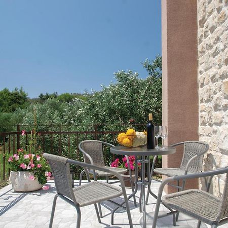 Awesome Home In Smokvica With Kitchen 외부 사진