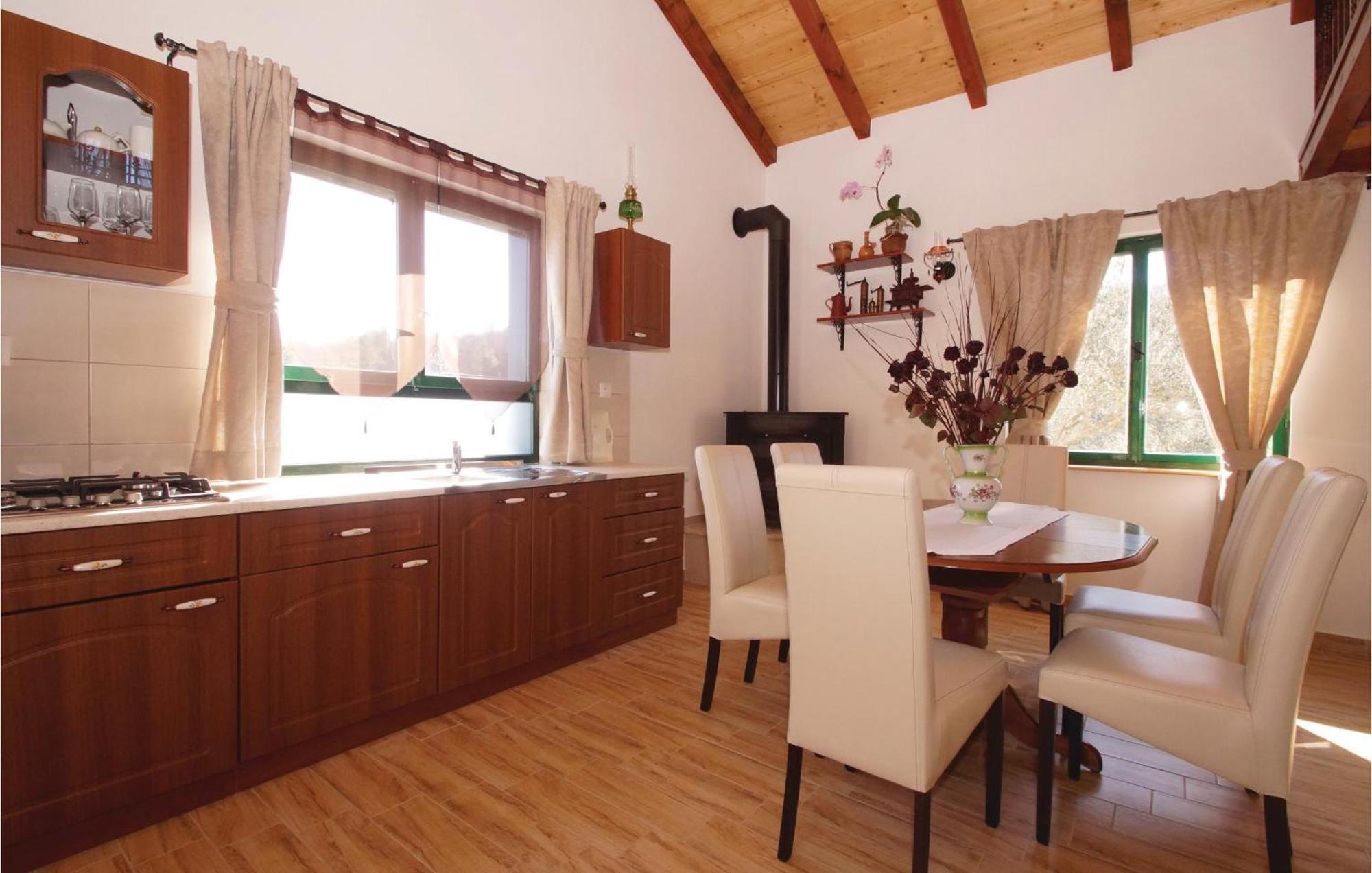 Awesome Home In Smokvica With Kitchen 외부 사진